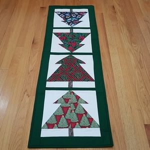 Christmas Tree Holiday Table Runner